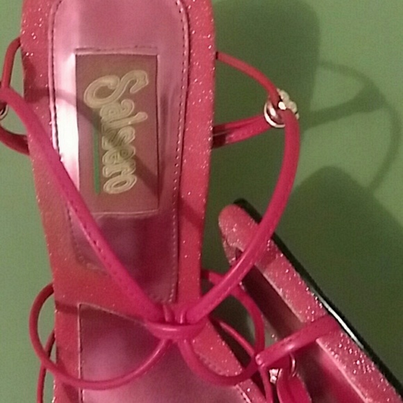 Shoes - Picture 4 of 5